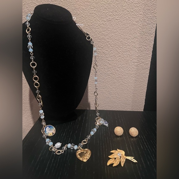 Elegant Gold and Blue Necklace Set - Picture 5 of 5